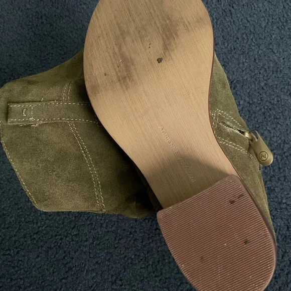 🔥Adrienne Vittadini Green Suede Boot size 7 - Picture 7 of 7